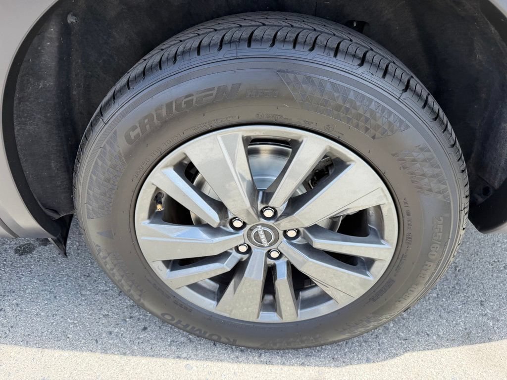 Used 2025 Nissan Pathfinder SV FWD image 11