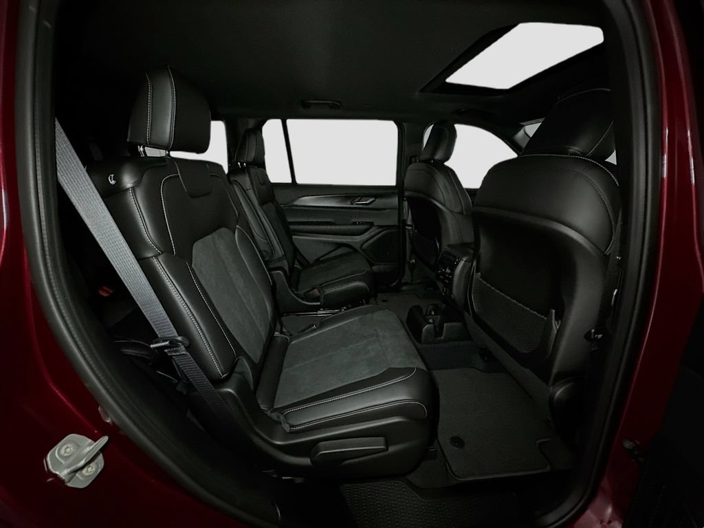 New 2025 Jeep Grand Cherokee L Altitude AWD/4WD image 32