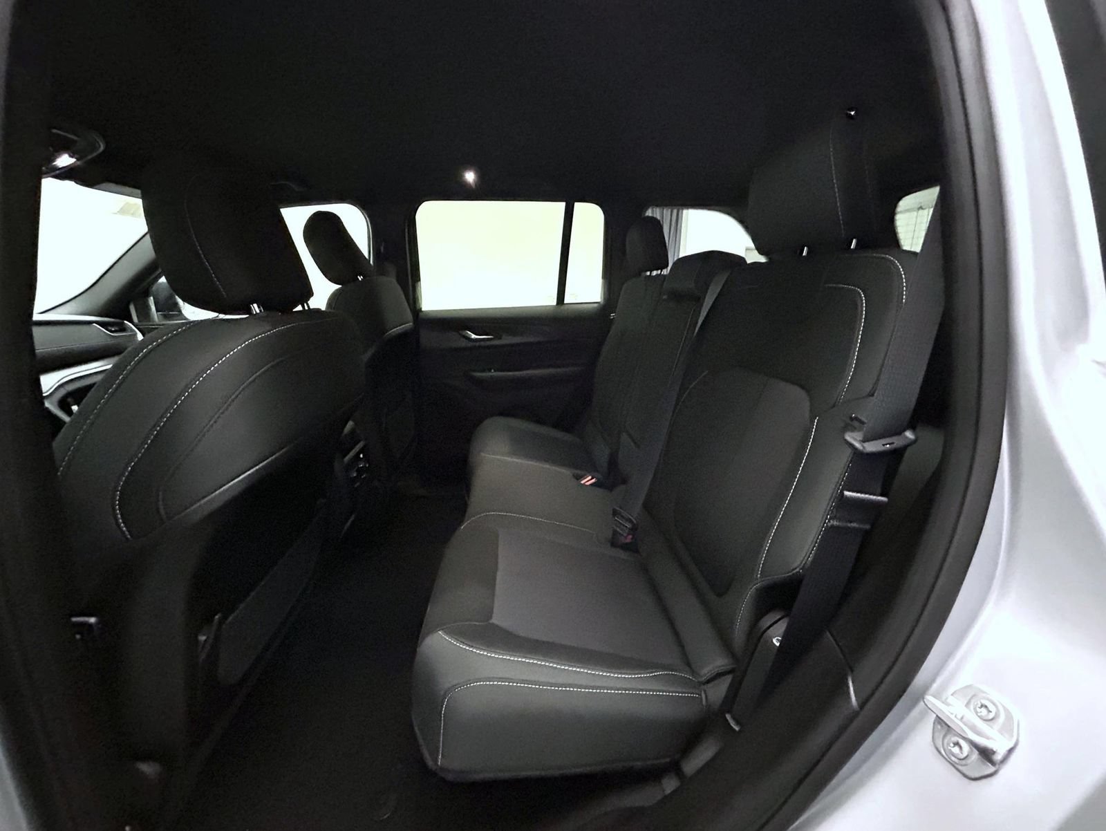 New 2026 Jeep Grand Cherokee Laredo AWD/4WD image 19