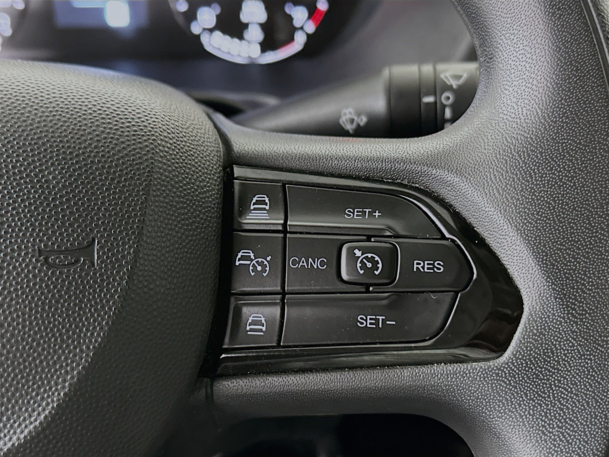 Used 2025 RAM ProMaster 2500 w/ Convenience Group image 17