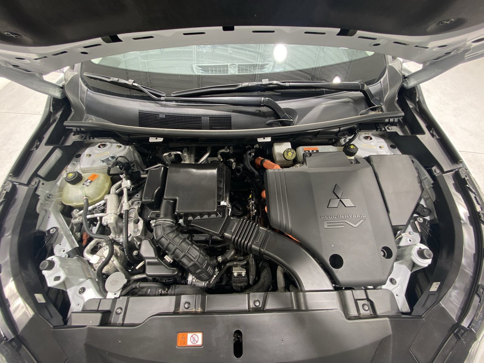Used 2024 Mitsubishi Outlander SEL AWD/4WD image 27