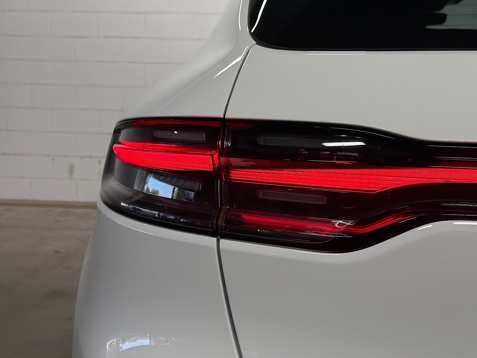 Used 2025 Porsche Macan S image 11