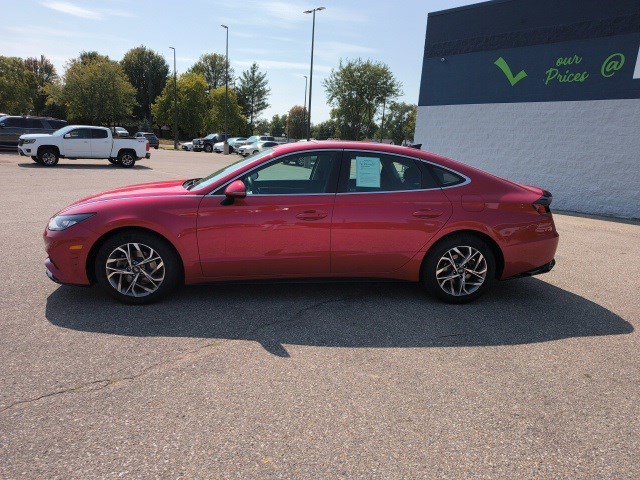 Used 2021 Hyundai Sonata SEL image 2