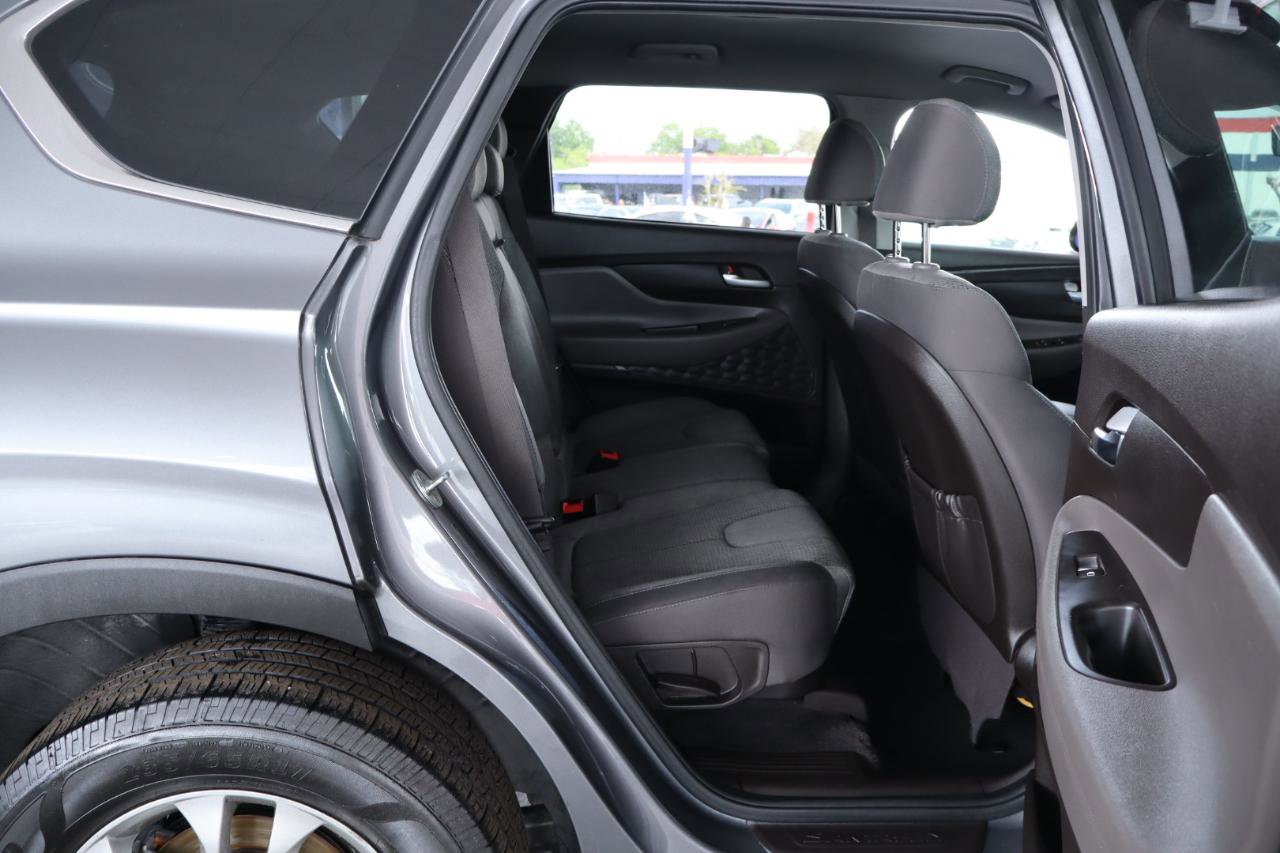 Used 2020 Hyundai Santa Fe SE image 31