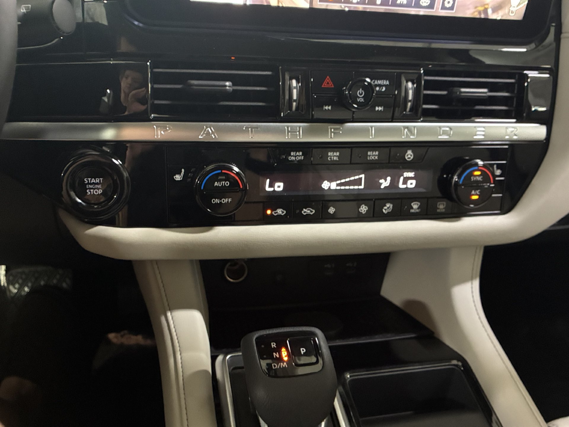 New 2026 Nissan Pathfinder SL FWD image 24