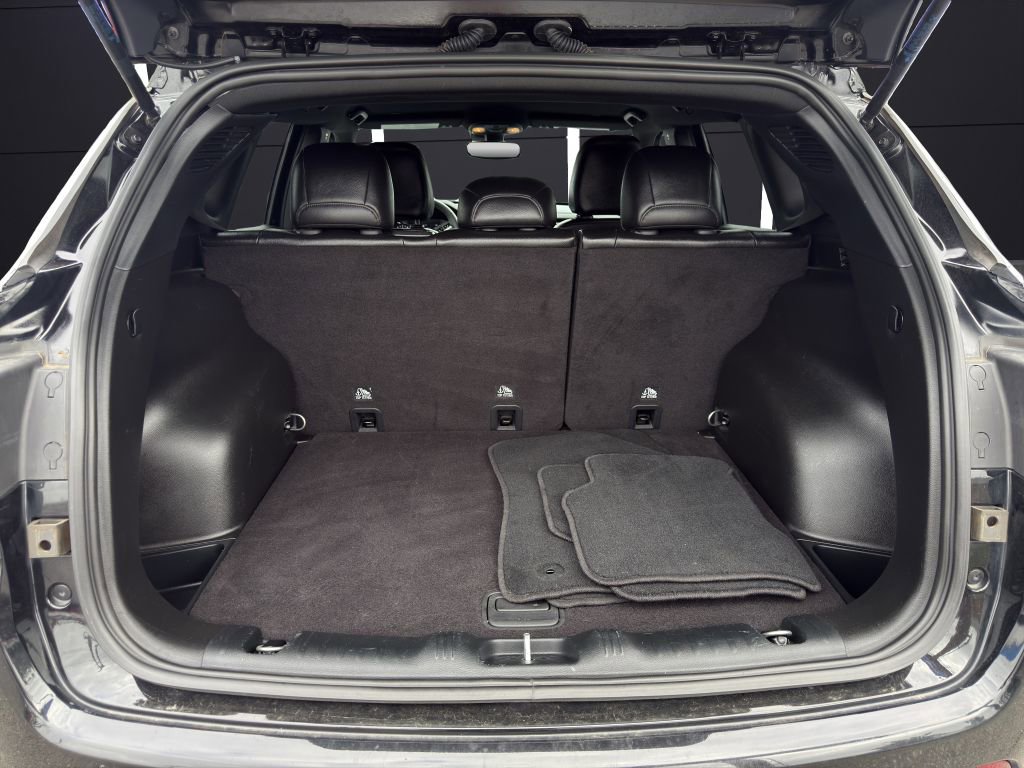 Used 2024 Jeep Compass Latitude image 22