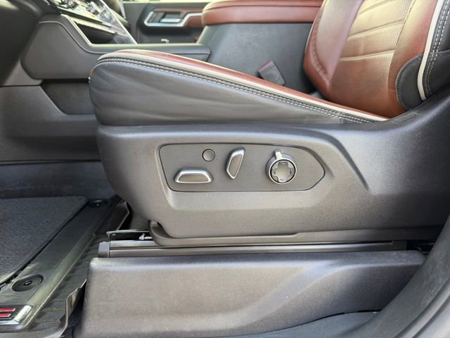 Used 2024 GMC Sierra 2500 Denali Ultimate w/ Max Trailering Package AWD/4WD image 8