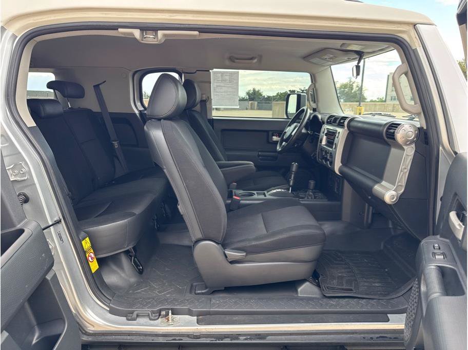 Used 2007 Toyota FJ Cruiser 4WD image 10