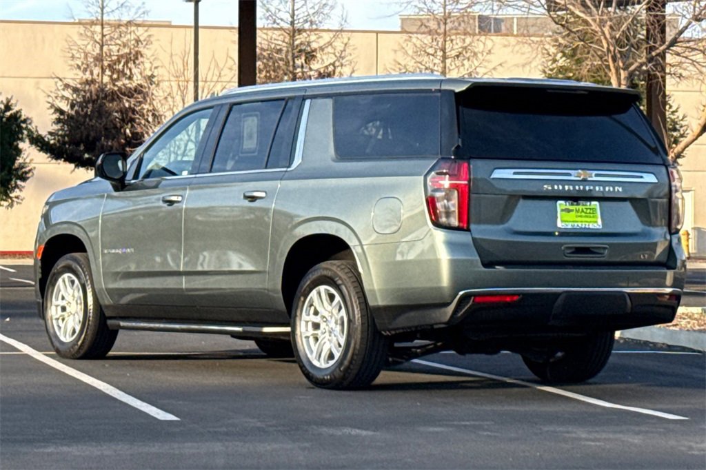 Used 2024 Chevrolet Suburban LT image 3