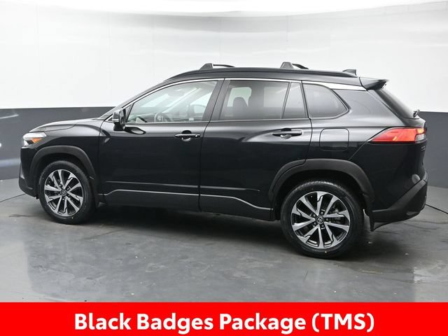 Certified 2022 Toyota Corolla Cross XLE w/ Black Badges Package (TMS) AWD/4WD image 3
