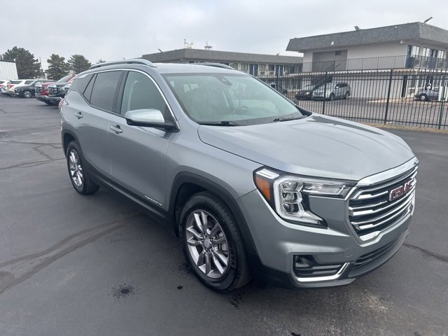 Used 2024 GMC Terrain SLT