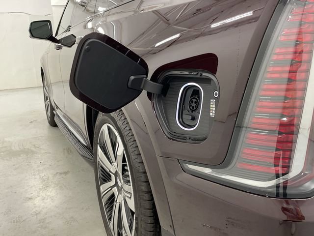 New 2025 Cadillac Escalade IQ Luxury 2 image 29