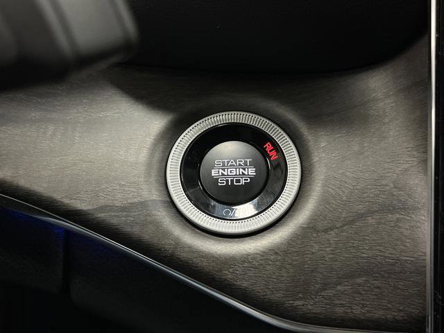 New 2025 Jeep Grand Cherokee L Overland w/ Advanced Protech Group III image 24