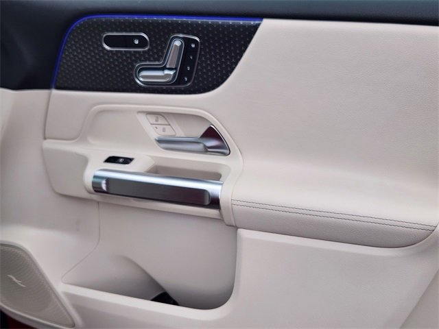 New 2026 Mercedes-Benz GLB 250 4MATIC image 17