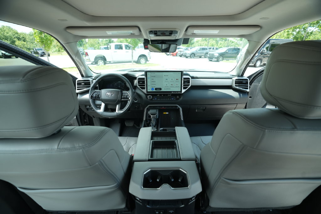 Used 2024 Toyota Tundra Limited w/ Power Package RWD image 25