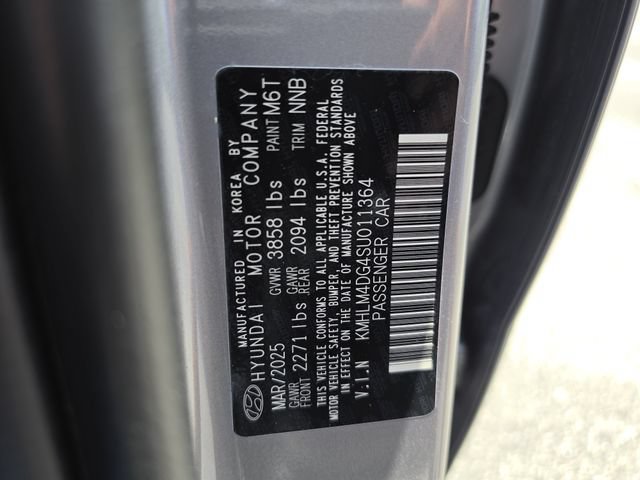 Used 2025 Hyundai Elantra Sport FWD image 36