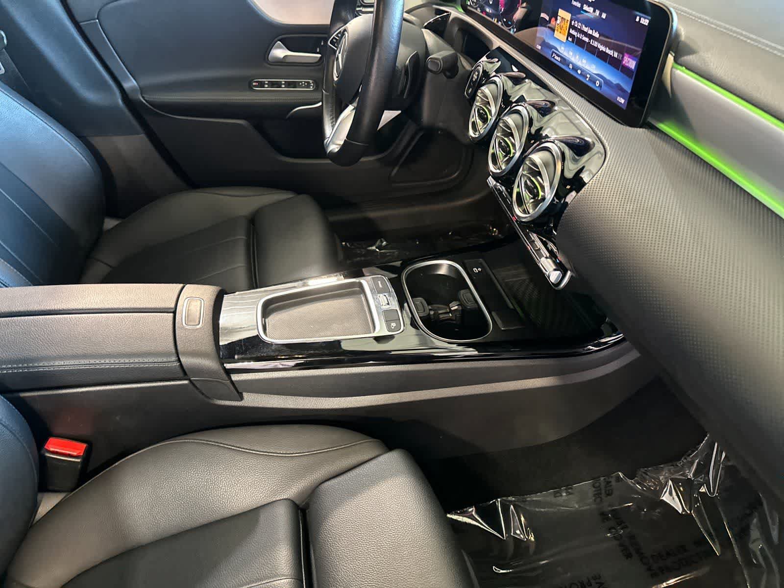 Used 2025 Mercedes-Benz CLA 250 image 16
