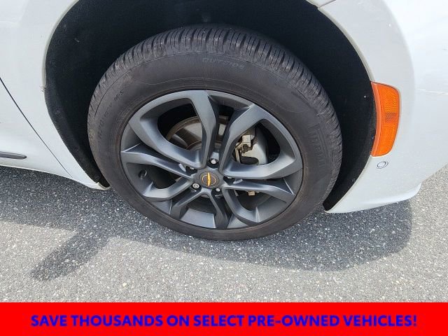 Used 2024 Chrysler Pacifica Touring-L w/ Road Tripper Package FWD image 19