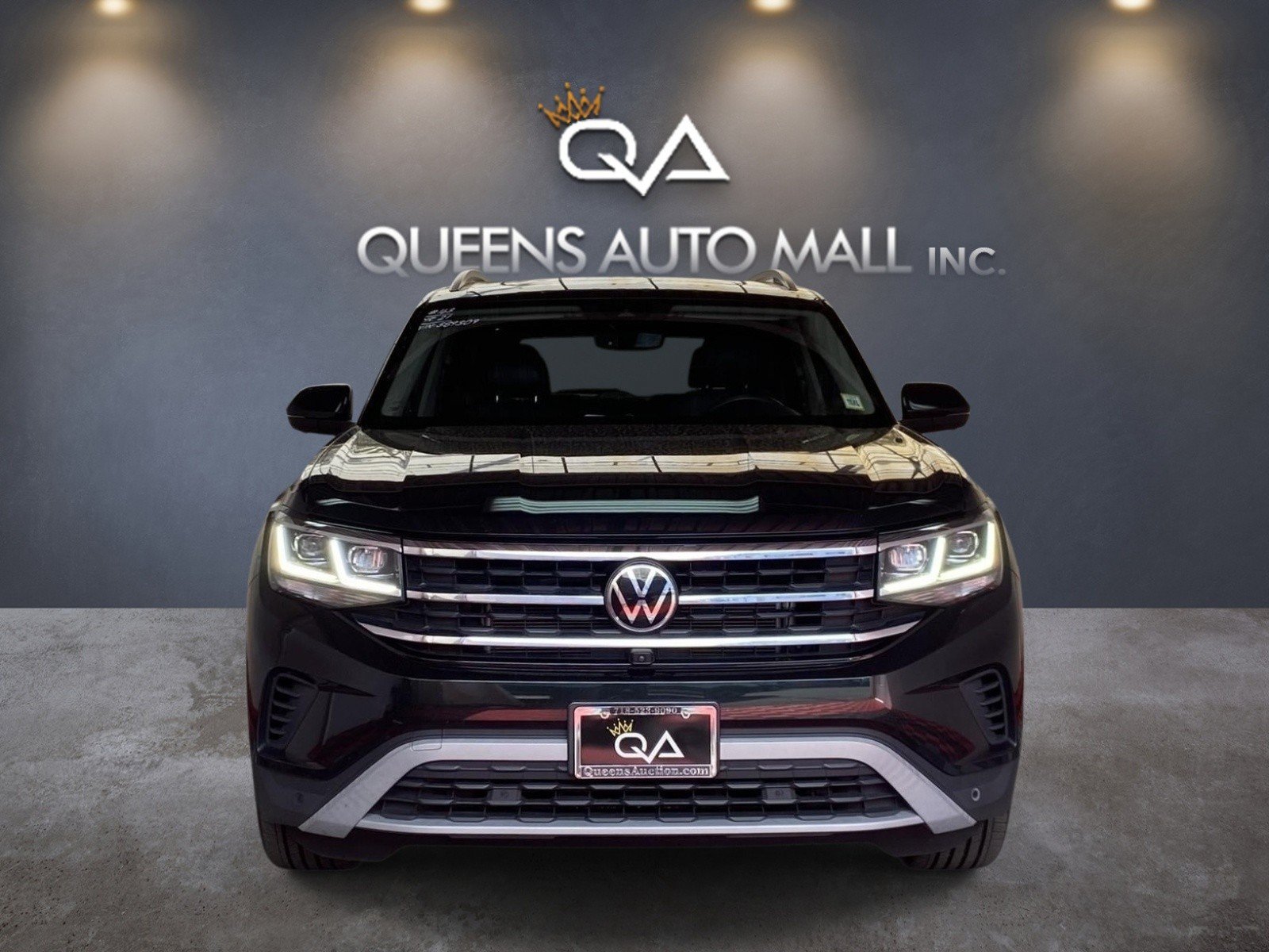 Used 2021 Volkswagen Atlas SEL Premium AWD/4WD image 2