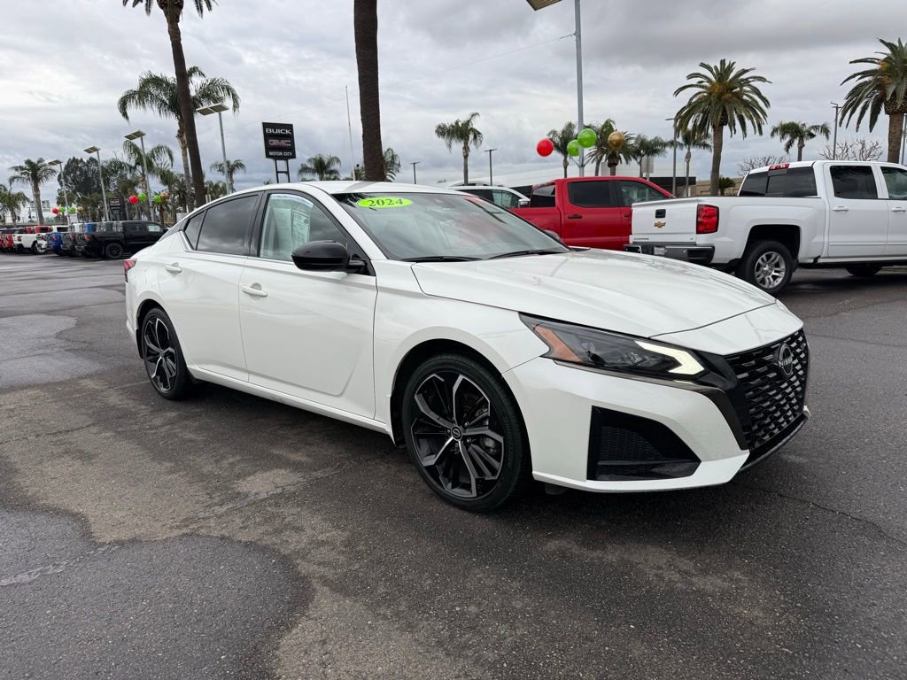 Used 2024 Nissan Altima 2.5 SR image 1