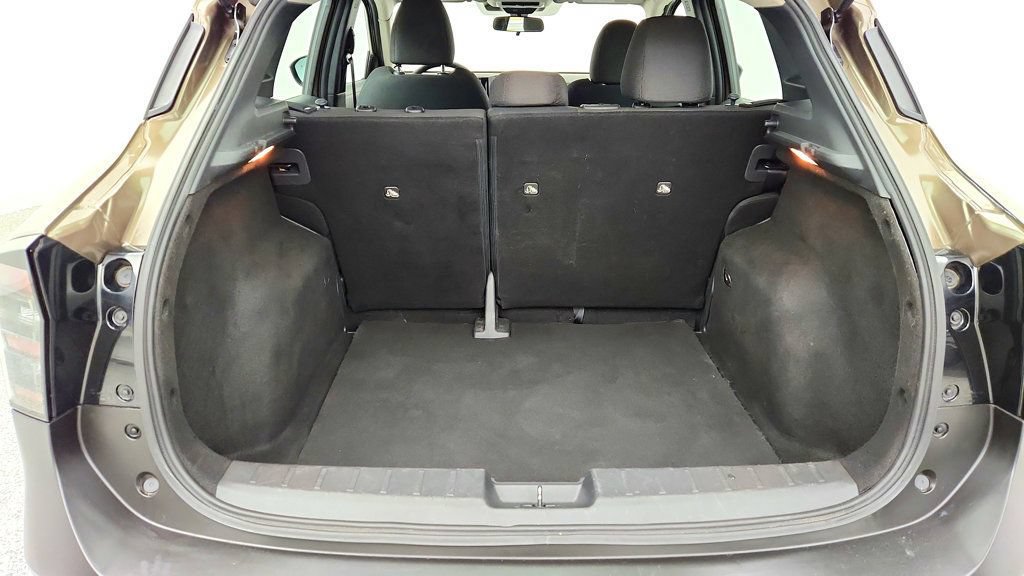 Used 2025 Nissan Kicks S w/ Charging Package FWD image 20