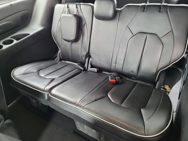 Certified 2019 Chrysler Pacifica Limited w/ Advanced Safetytec Group image 18