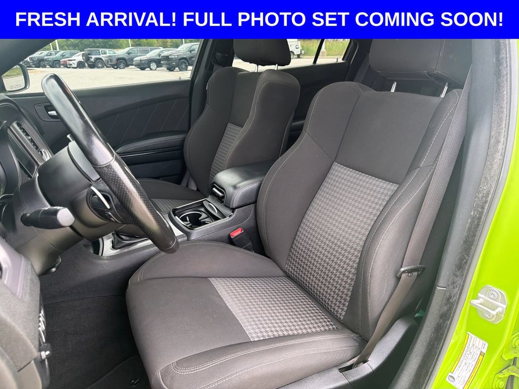 Used 2023 Dodge Charger R/T w/ Performance Handling Group RWD image 11