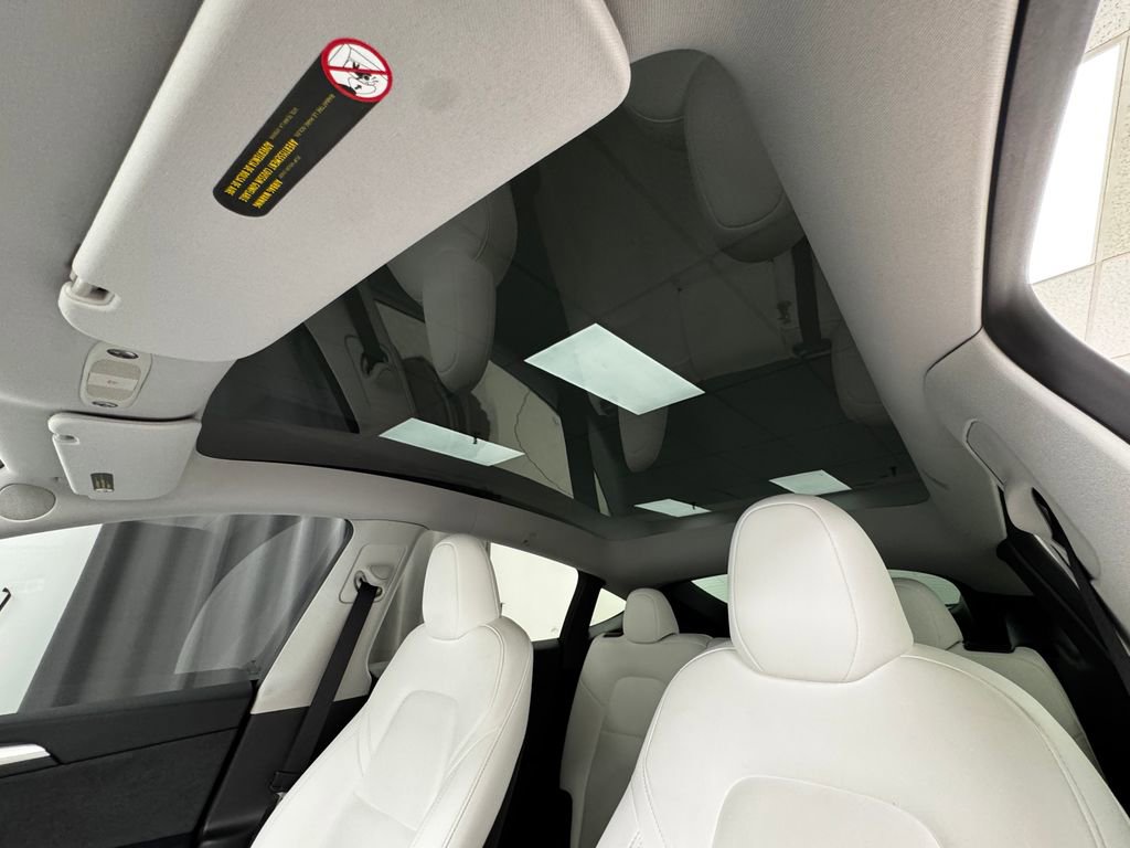 Used 2024 Tesla Model Y Long Range image 24