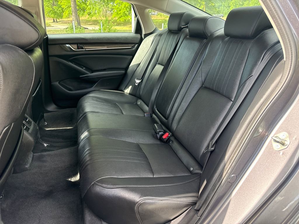 Used 2020 Honda Accord Touring image 30
