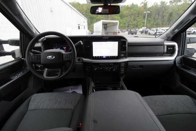 New 2026 Ford F250 XLT image 4