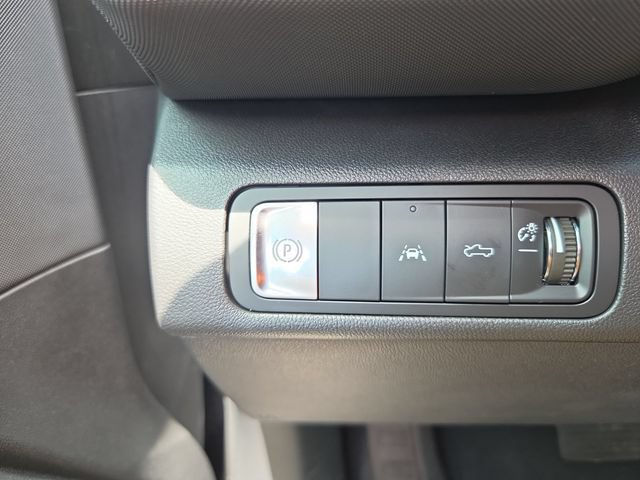 Used 2026 Chevrolet Silverado EV LT AWD/4WD image 24
