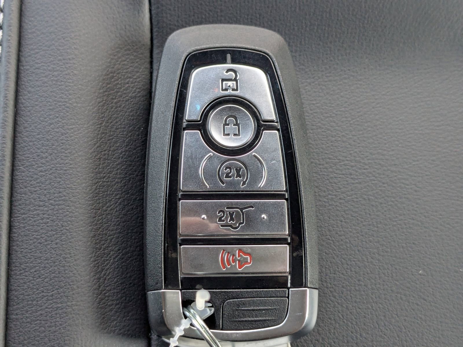 New 2025 Ford Expedition Platinum w/ Stealth Performance Package image 35