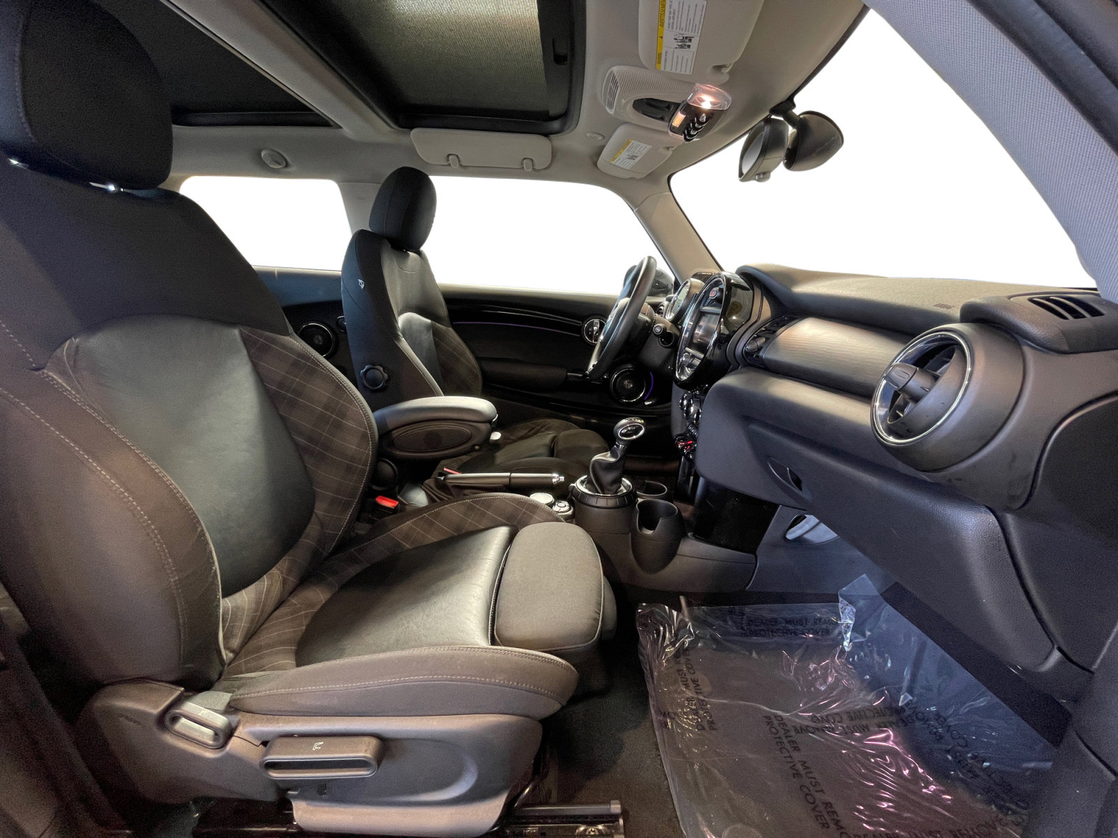 Used 2015 MINI Cooper S image 2