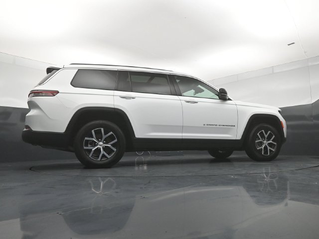 Used 2025 Jeep Grand Cherokee L Limited w/ Trailer Tow Package AWD/4WD image 24