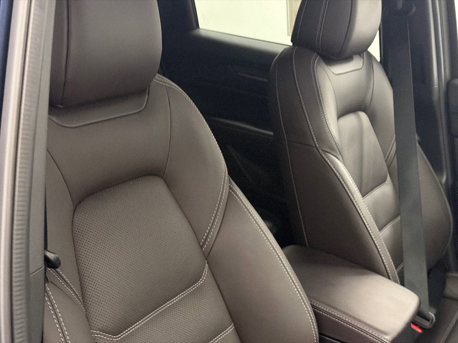 Used 2025 MAZDA CX-5 Signature image 11