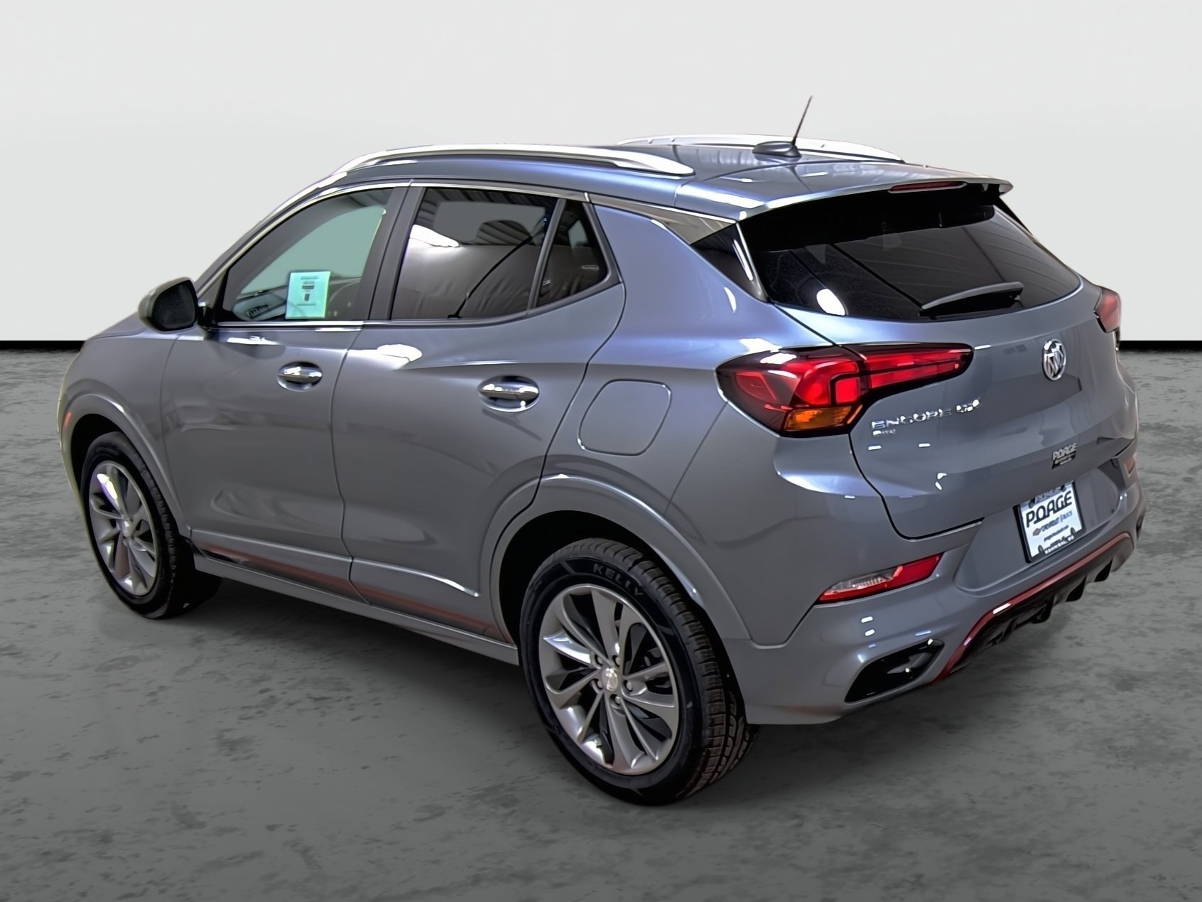 Used 2022 Buick Encore GX Select w/ Sport Touring Package AWD/4WD image 2