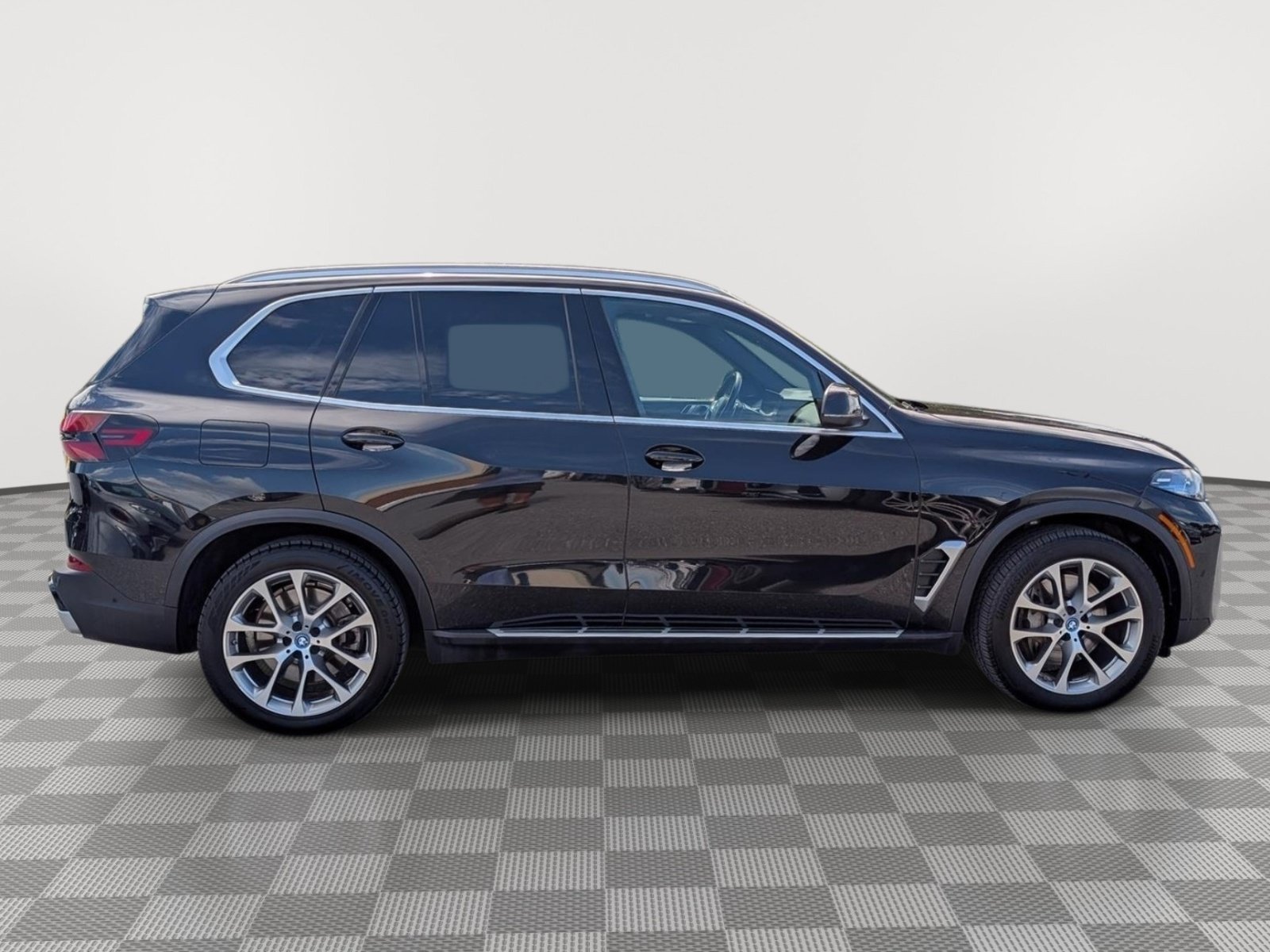 Used 2025 BMW X5 xDrive50e AWD/4WD image 6