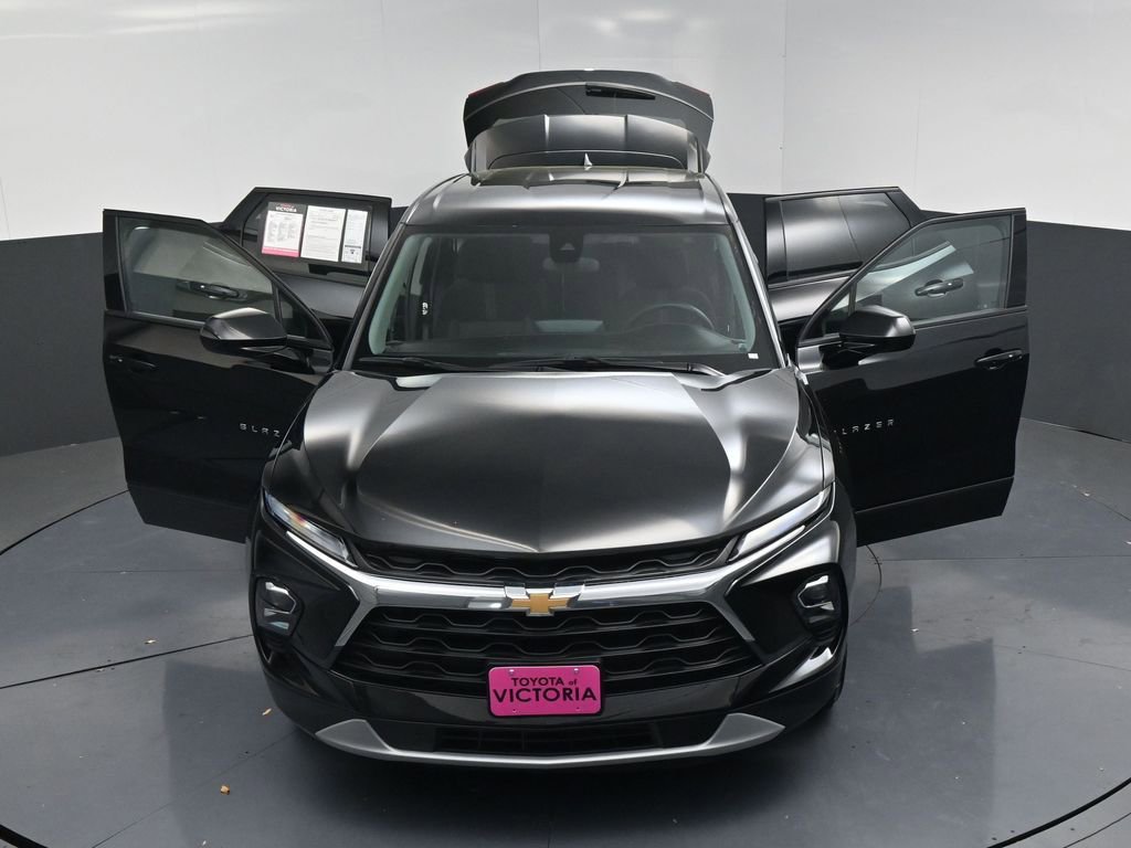 Used 2025 Chevrolet Blazer LT FWD image 26
