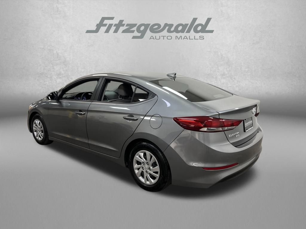 Used 2017 Hyundai Elantra SE image 3