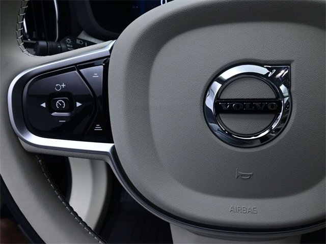 Used 2025 Volvo XC60 B5 Plus w/ Protection Package Premier image 15