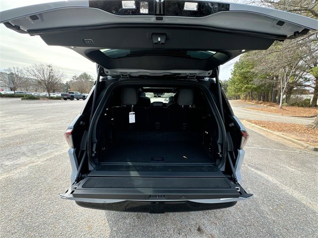 New 2025 Lincoln Navigator Reserve w/ Jet Appearance Package image 26