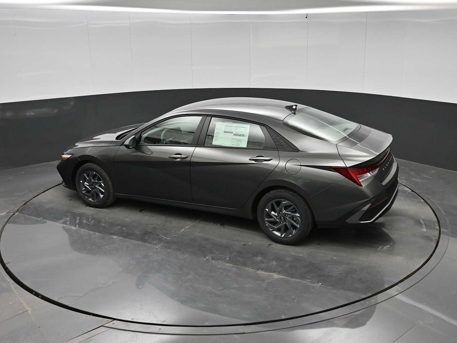 New 2026 Hyundai Elantra Hybrid FWD image 29
