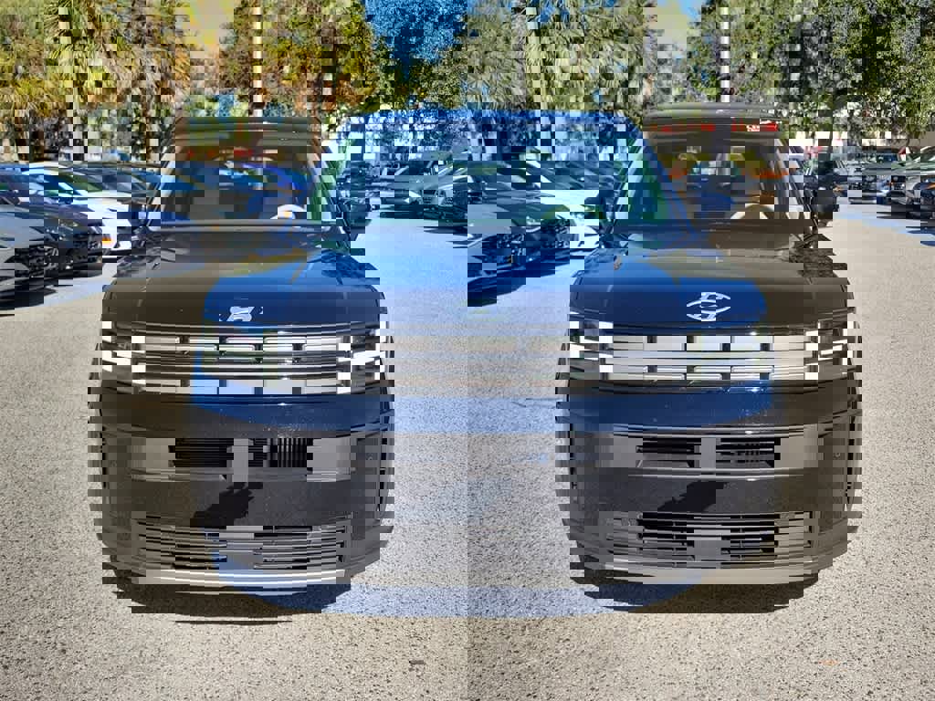 Used 2025 Hyundai Santa Fe SE w/ Tow & Go Package image 8