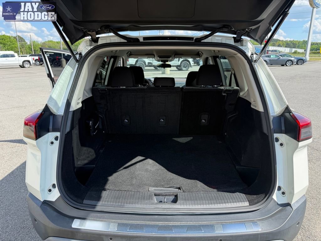 Used 2023 Nissan Rogue SV image 27