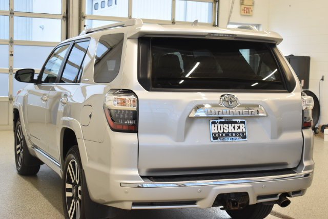 Used 2022 Toyota 4Runner Limited AWD/4WD image 10