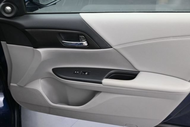 Used 2015 Honda Accord EX-L image 31
