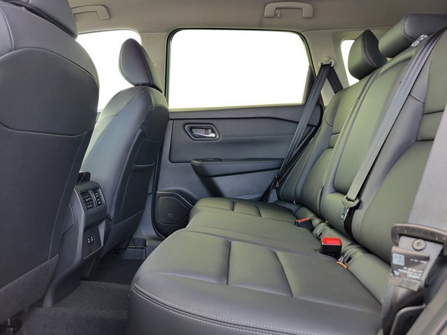 New 2025 Nissan Rogue SL image 28