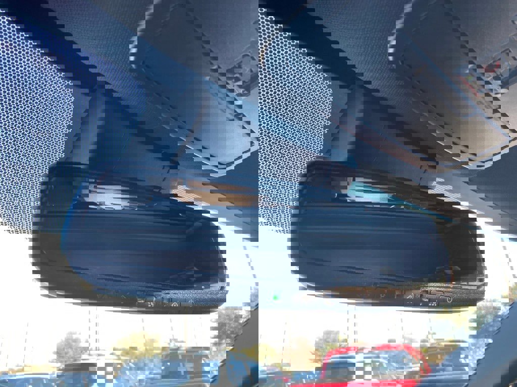 Certified 2025 Toyota Sienna XSE image 28