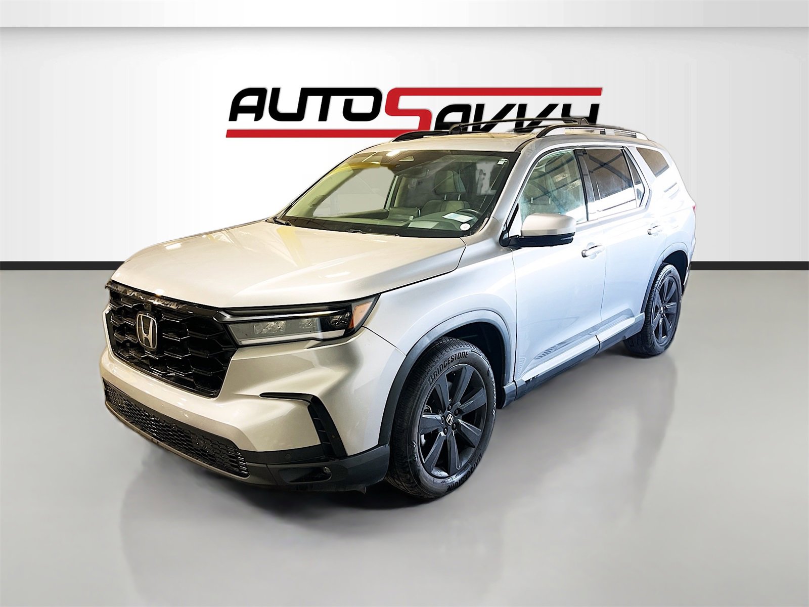 Used 2024 Honda Pilot Elite image 3