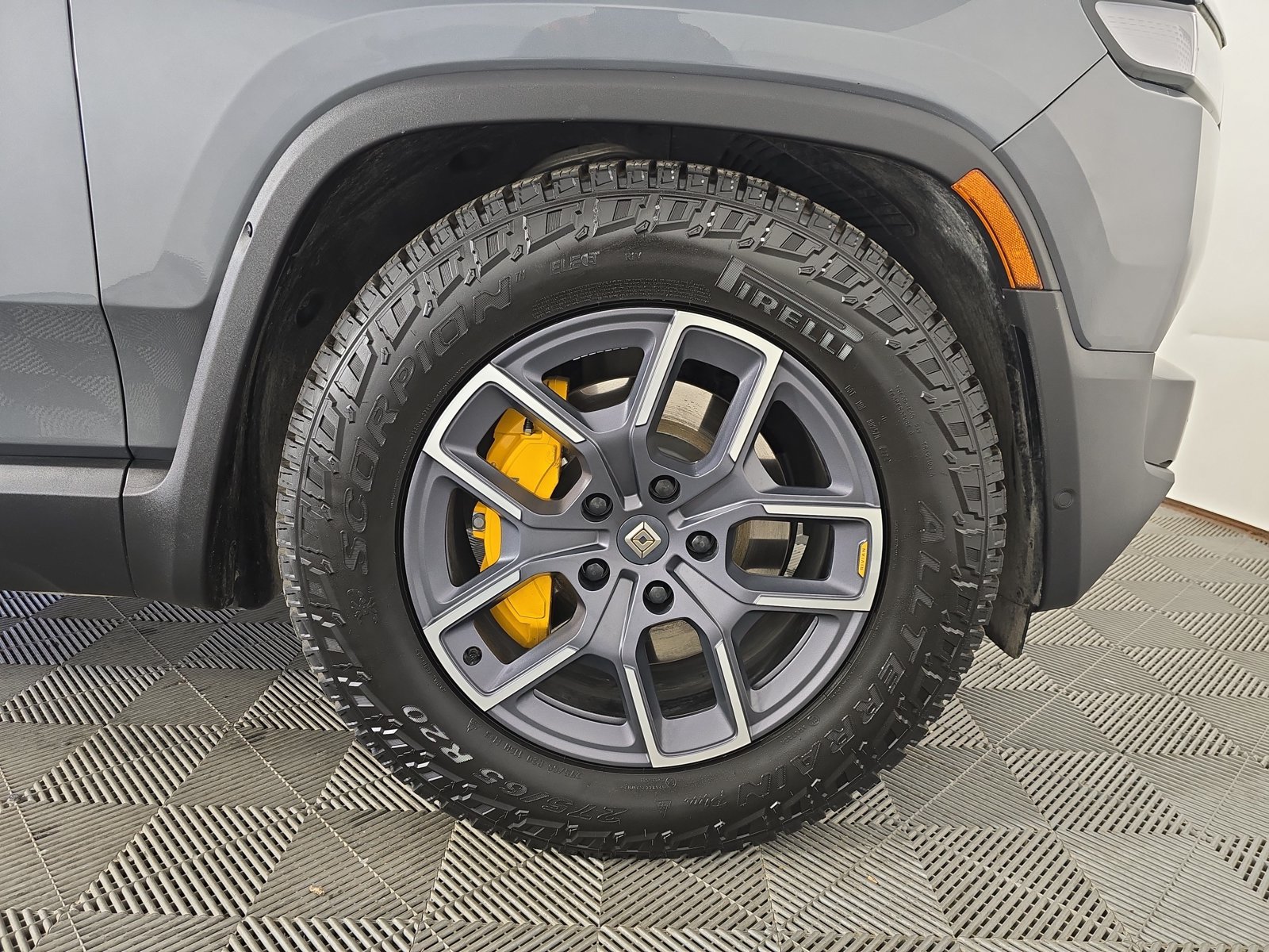 Used 2024 Rivian R1T Adventure Quad AWD/4WD image 11